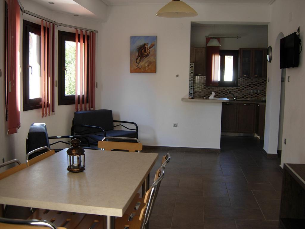 Aurora Apartment Platanias  Bagian luar foto